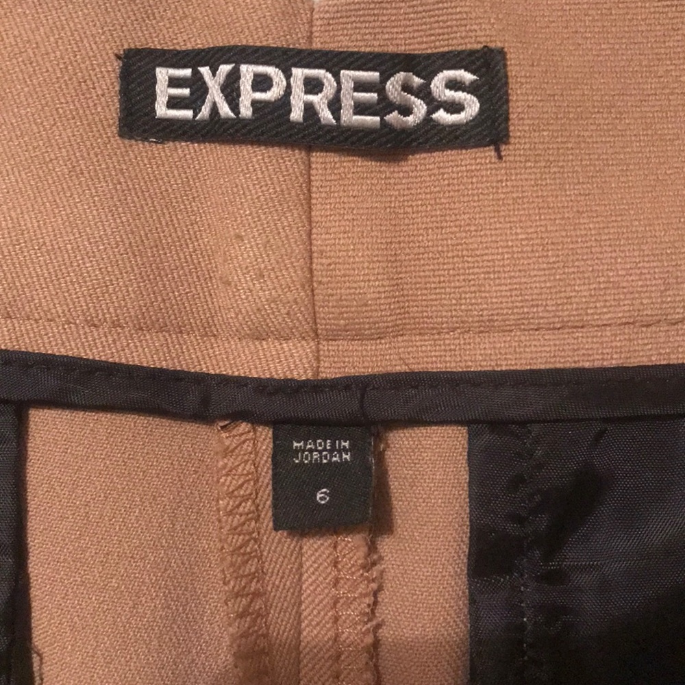 Shorts - Picture 2 of 3